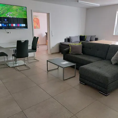 Apartamento Im Untergeschoss Platz Für Bis Zu 4 Personen Steinmauern